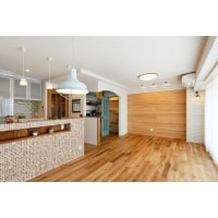 無垢とタイル。