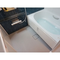 お掃除がしやすく、安全に入れるバスルーム