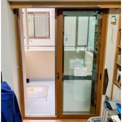 当社で補助金申請代行をさせて頂き、インプラス引違いSグレードの商品を使用して内窓設置を行いました。補助金額試算表で受けられる補助金額を事前に把握できるため、どれくらいお得になるのかをお客様が具体的にイメージしやすくなります。今回の実際お客様負担22万円、補助金14.6万円でした。実質負担7.4万円です。