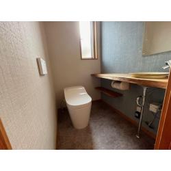 経年劣化したトイレを内装ごと一新！