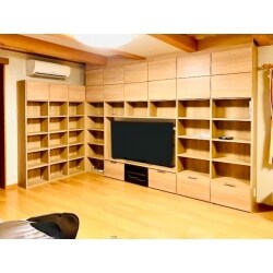 趣味の読書を満足させる収納力をとの要望に、設置箇所ピッタリの壁面収納をご提案。
打ち合わせもイラストパースで入念にイメージをチェック。