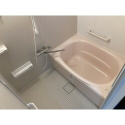 同じマンションにお住いの息子様の温水器を取替したのが縁で、リフォームをさせていただきました。