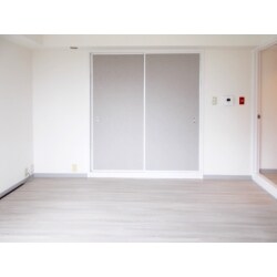 1LDKの賃貸物件を明るい印象のお部屋へ。
