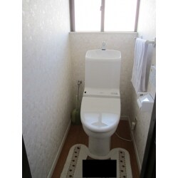 愛着のあるトイレですが、思い切って取り替えてみました。
