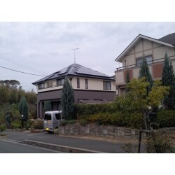 ソーラーパネルを付けました。