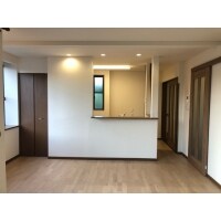 木の質感が映える家