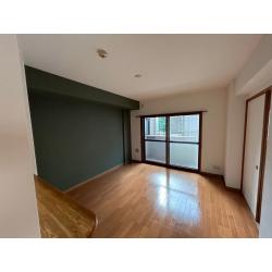 ナチュラルテイストで統一し、落ち着きのある空間にリフォーム