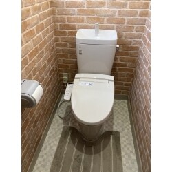 木造２階建て住宅の水廻りのリフォーム。
1F,2Fのトイレ交換。
キッチンのコンロとフードを交換しました。