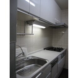 収納スペースと使い易さを求めたキッチンリフォーム