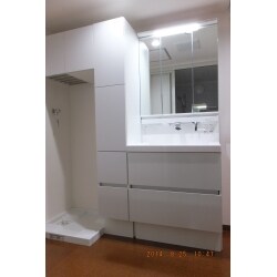 限りなく収納スペースを求めた洗面化粧台リフォーム