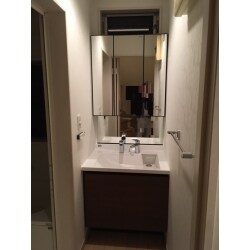 オーダーしたかのようなピッタリとした造り付け感です。