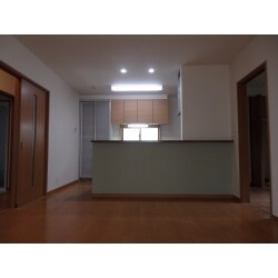 使い勝手の良い、対面式のキッチンへリフォーム