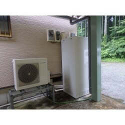 新しいエコキュートへの交換工事が完了しました。