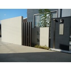 建物の外観によく似合う素敵な外構が完成致しました。