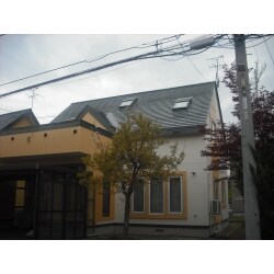 施工前と同じようなお色で屋根・外壁塗装をさせて頂きました。イメージはそのままでというご希望です。