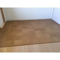 ワンちゃんも喜ぶコルク床!!