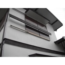 外壁全面と屋根と雨樋､雨戸も塗装させていただきました｡