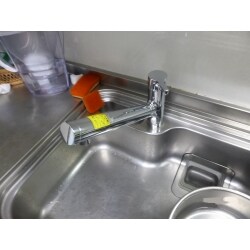 TOTO　シングル水栓　TKS05308JA
浄水をご使用いただける水栓。ホースが伸びるのですみずみまでラクラクお掃除できます。さらにエコシングル水栓はお湯のムダ使いを防いで水と湯をしっかり使い分け、無意識によるエネルギーの無駄な消費を防ぐことができます。