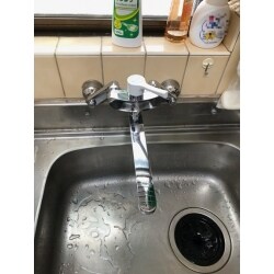 キッチンと浴室の水栓を取り替えました。