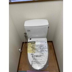 これまで20年以上ご使用されてきた便器からTOTO最新の組み合わせ便器にお取替え。給水栓部の故障で水漏れが発生していたが全て解決に。