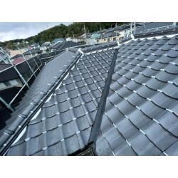 奈良県生駒市　屋根漆喰　一部谷板金入れ替え工事