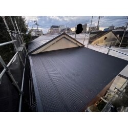 東住吉区　大屋根葺き替え　下屋小波鉄板カバー工事