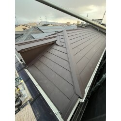 東大阪市　スーパーガルテクトへ屋根葺き替え工事