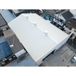 大阪市西成区　倉庫屋根リファインルーフへ重ね葺き工事
