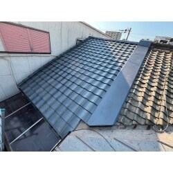 大阪市東住吉区　半面ルーガ雅へ葺き替え工事