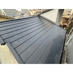 大阪市谷町　スマートメタルへ大屋根葺き替え工事