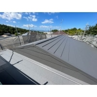 滋賀県栗東市 瓦からスーパーガルテクトへ葺き替え工事