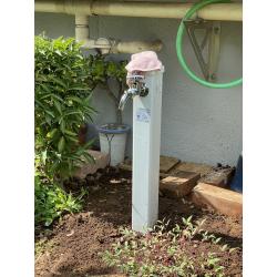 立水栓に変えて、お庭の水まきなど使い勝手がよくなりました。