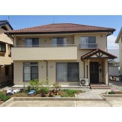 外壁の素材はALCでした。
ALCは目地が多い分、そこからの漏水リスクも高まります。また、ALCは素材自体に防水性能がないため、塗装によりしっかりと防水機能を付加することが、外壁だけでなく、家自体を長持ちさせるうえで最も重要になります。