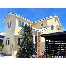 デザインが施されている場合、デザインを消さないよう生かした補修を行います。
補修跡が目立たないよう細部まで調整し、違和感のない自然な仕上がりを目指します。
