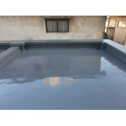 立上り部、底面を含めてウレタン防水にて施工をさせていただきました。
防水工事を行う事で建物を雨水や雪から守ることができます
