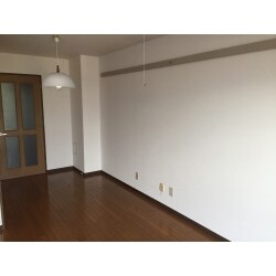 汚れた壁紙クロスを入居前にリニューアル