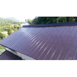 周りの建物のバランスに合わせて色を提案させていただきました。