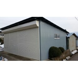 外壁や屋根、全体的に錆びがでていました。腐食する前に塗装をして建物を保護しました。