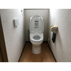 床CFとトイレの交換をしました。