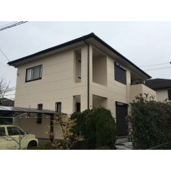 屋根、外壁の塗装を行いました。