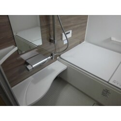 在来浴室をユニットバスに取替え、暖かく快適な空間に変身