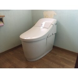 コンパクトなトイレで掃除をしやすく