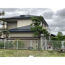 屋根外装塗装と同時にベランダ防水工事も行いました。