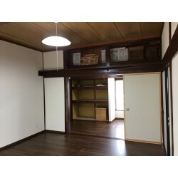 築50年以上の旧宅と築20年の増築した新宅の両方のリフォーム工事を行いました。