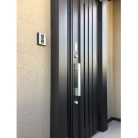 玄関ドアリニューアル