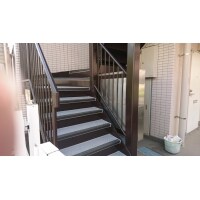 劣化した階段をきれいに!
