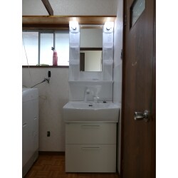 洗面台の使い勝手が上がり、浴室工事も行ったので快適に