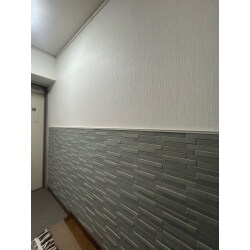 壁紙の貼替、畳からフローリングに変えたりしました。