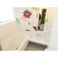 お掃除はボタンひとつ!老後も心配不要のバスルームに