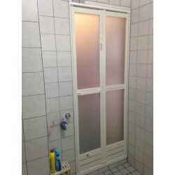 ２時間で浴室折戸をリフォーム